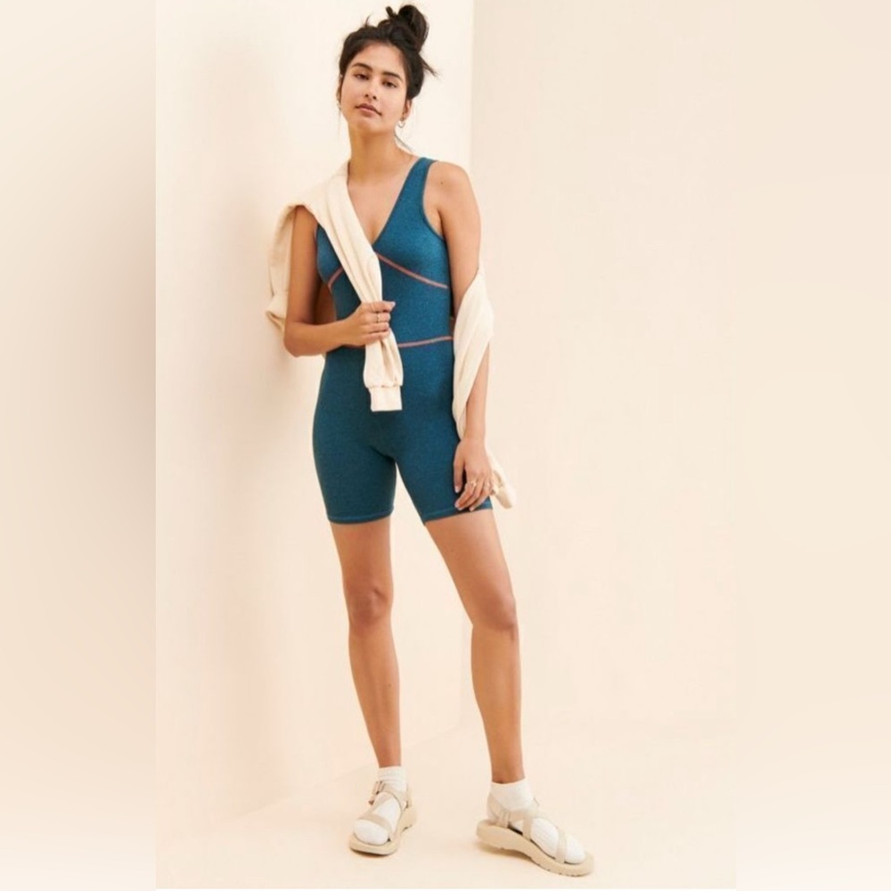 Sundry Athletic V Romper Size 2 (Medium) NWT